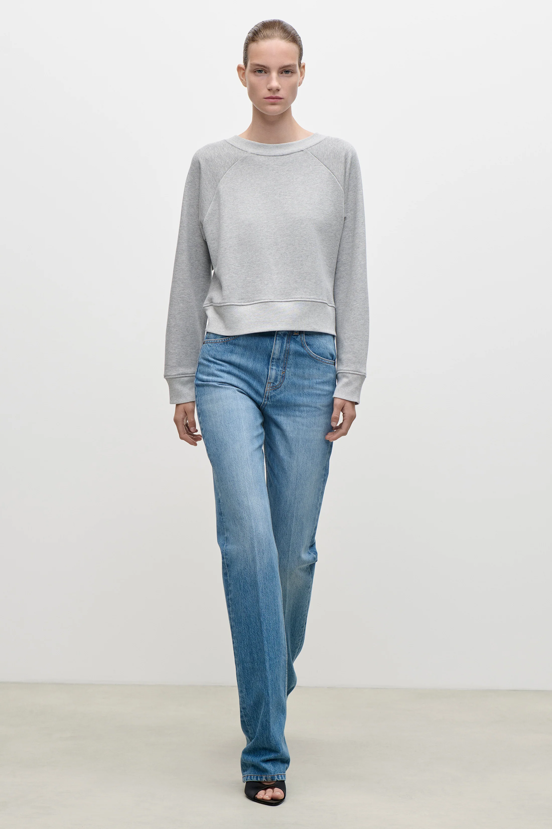 Constance Sweatshirt In Grey Marl - Image 6