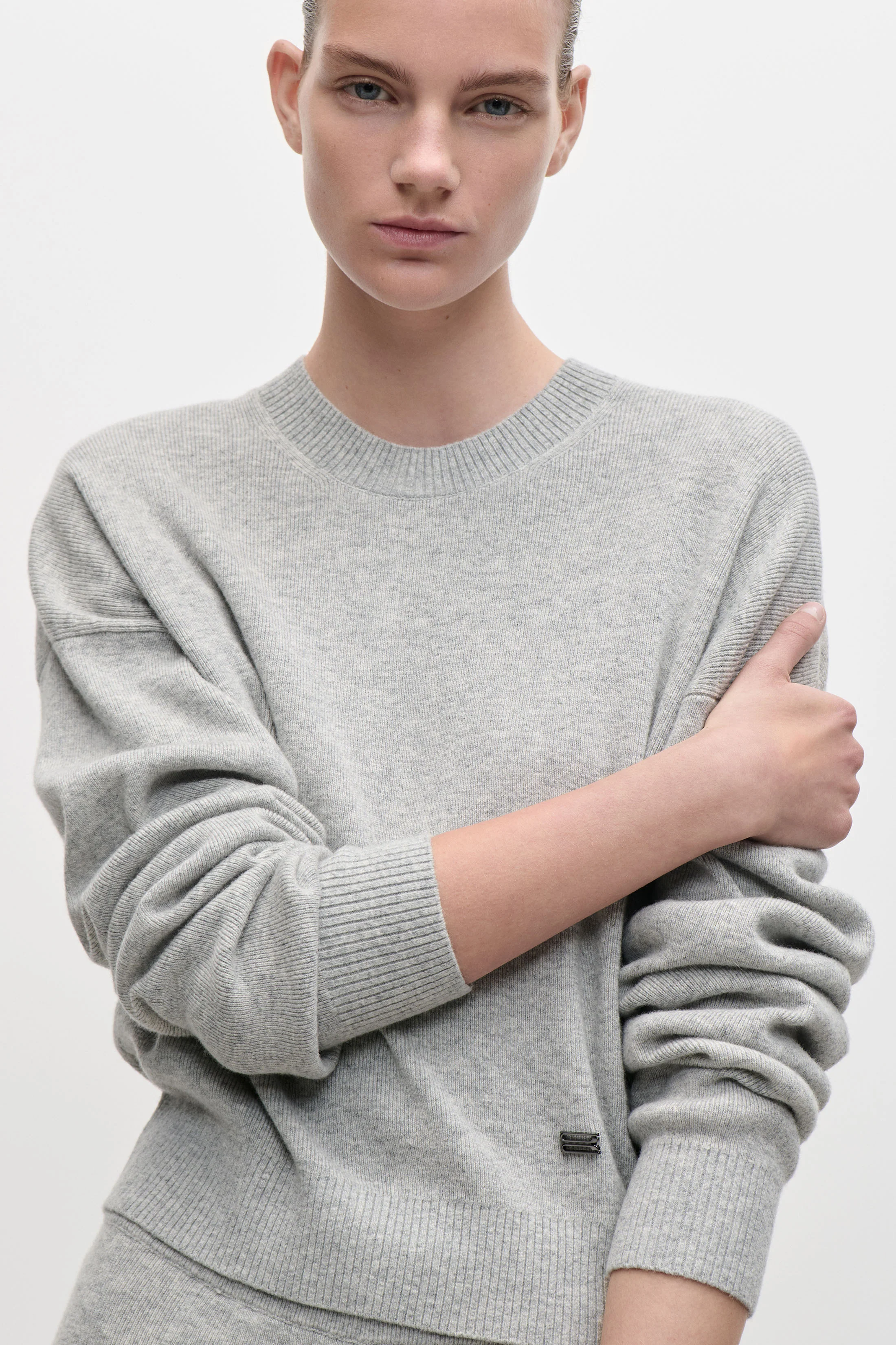 Luna Jumper In Light Grey - Image 4
