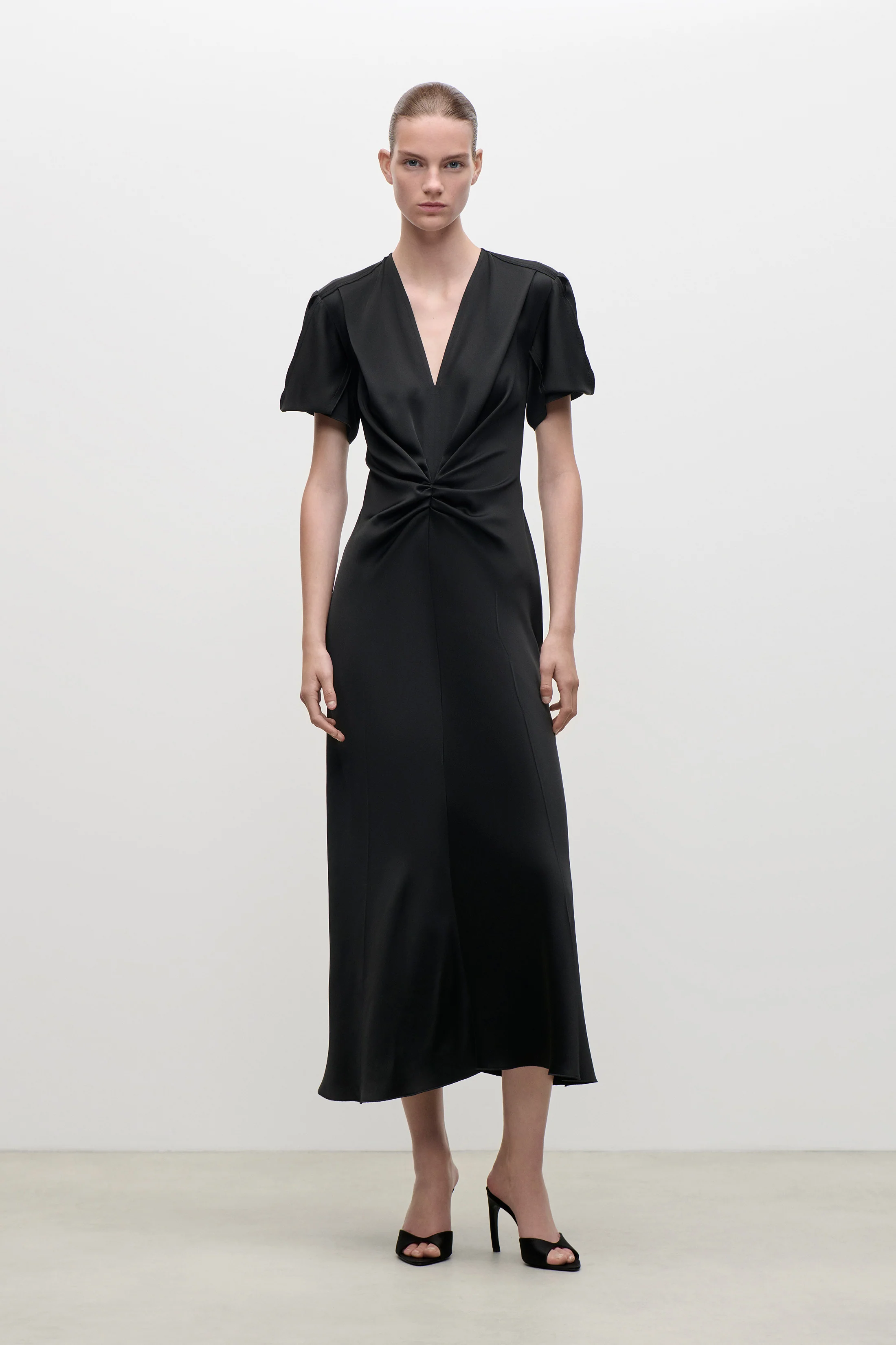 Eve Midi Dress In Black