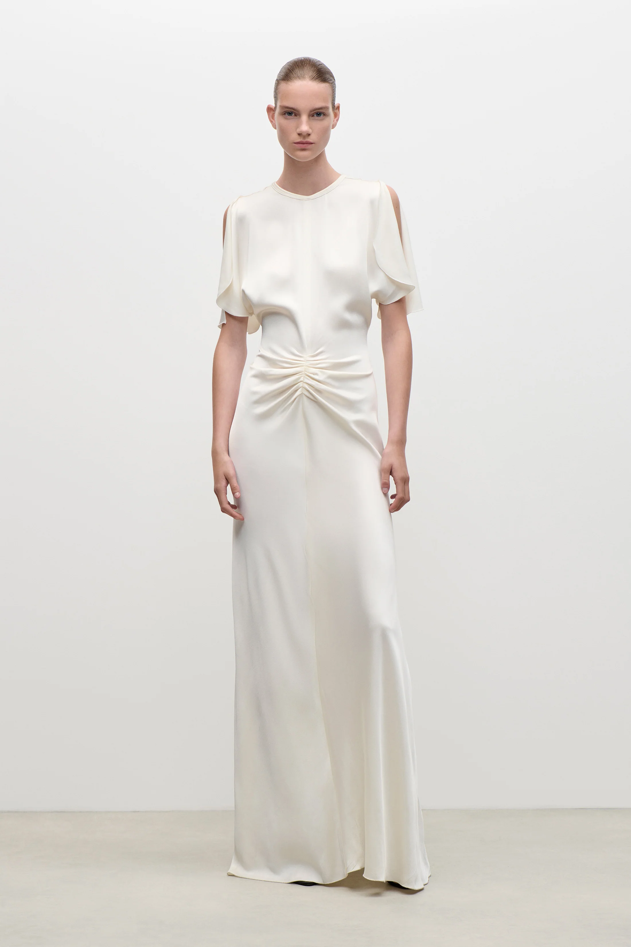 Isabella Gown In Ivory