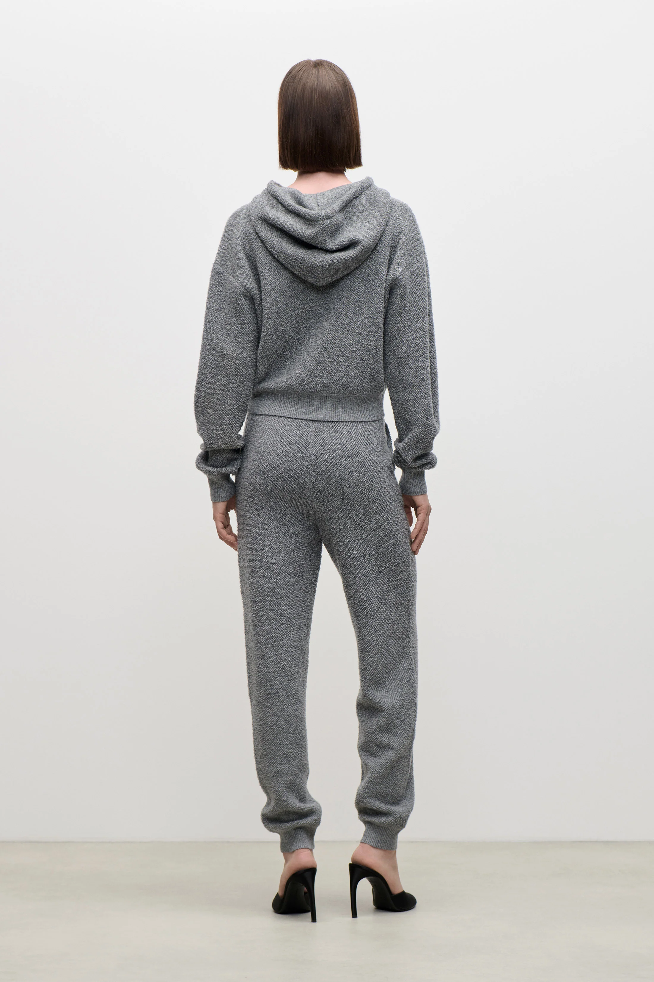 Klara Jogger In Mid Grey - Image 4