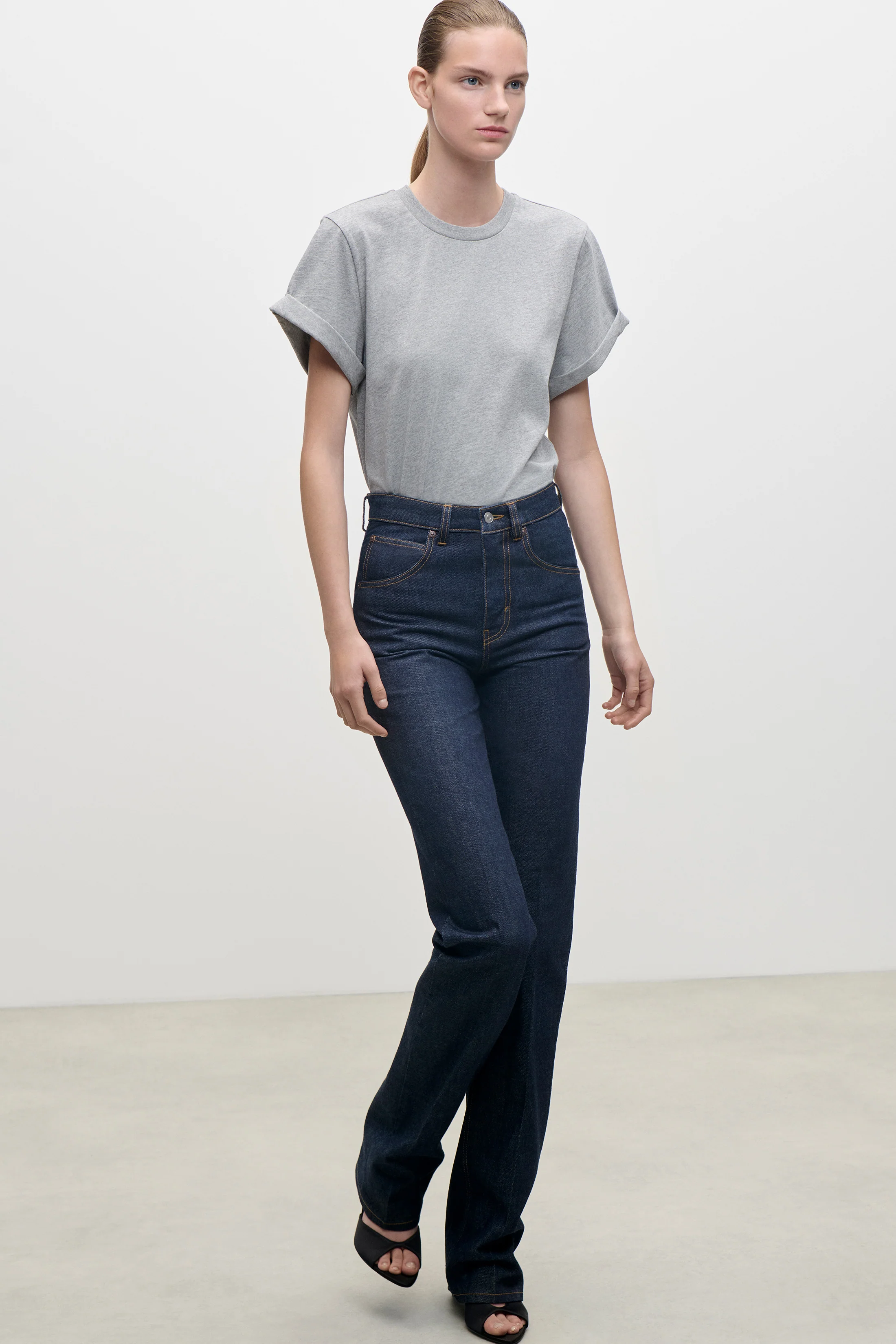 Julia Stretch Jean In Indigo Rinse - Image 5