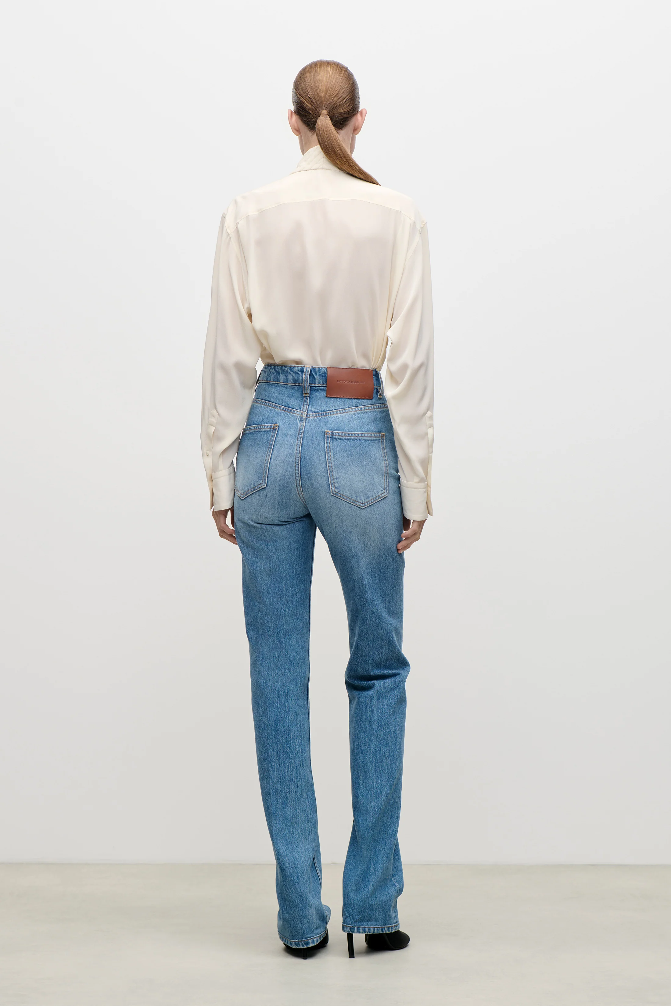 Julia Stretch Jean In Worn Blue Wash - Image 6