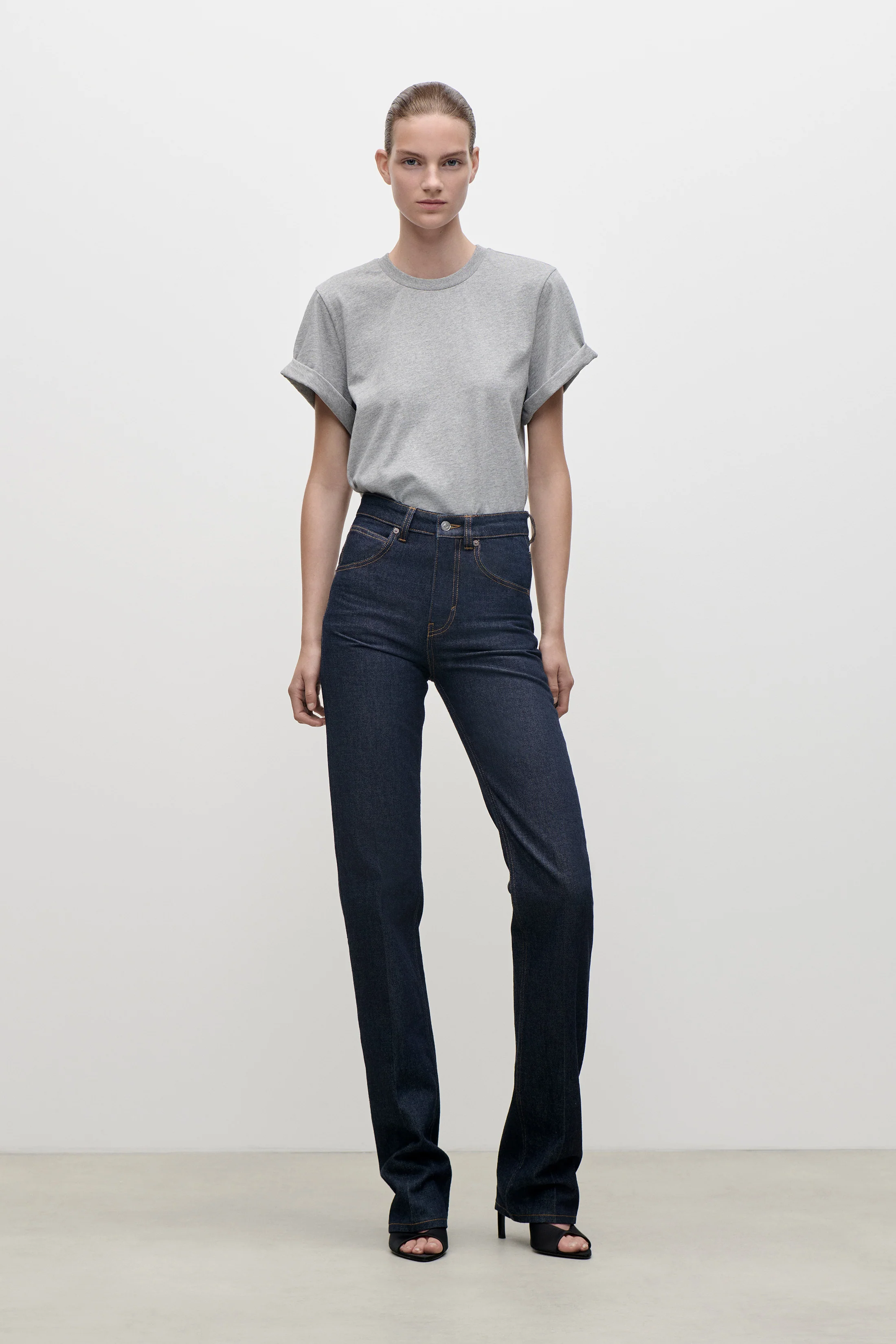 Julia Stretch Jean In Indigo Rinse