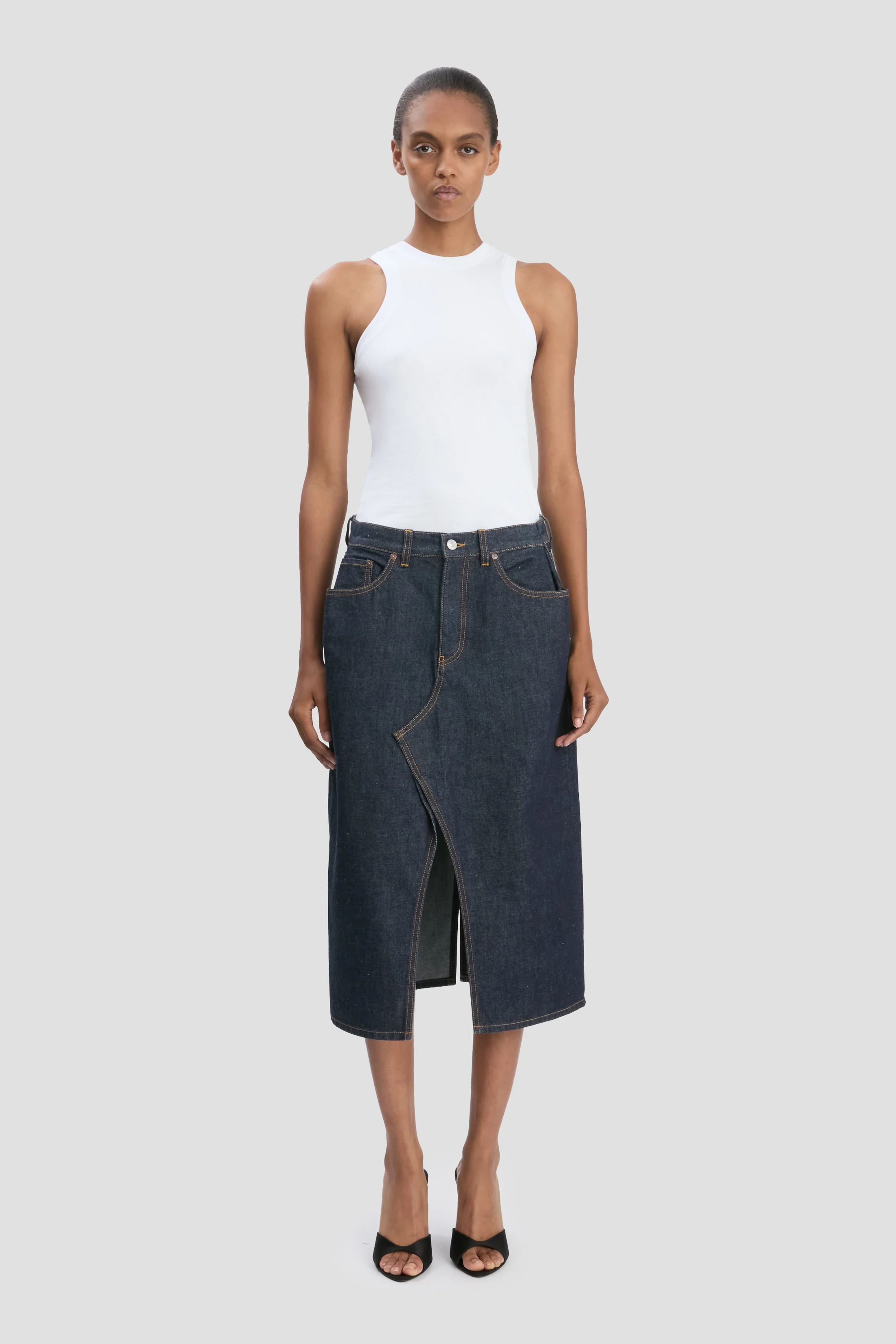 Kick Pocket Denim Skirt In Light Rinse