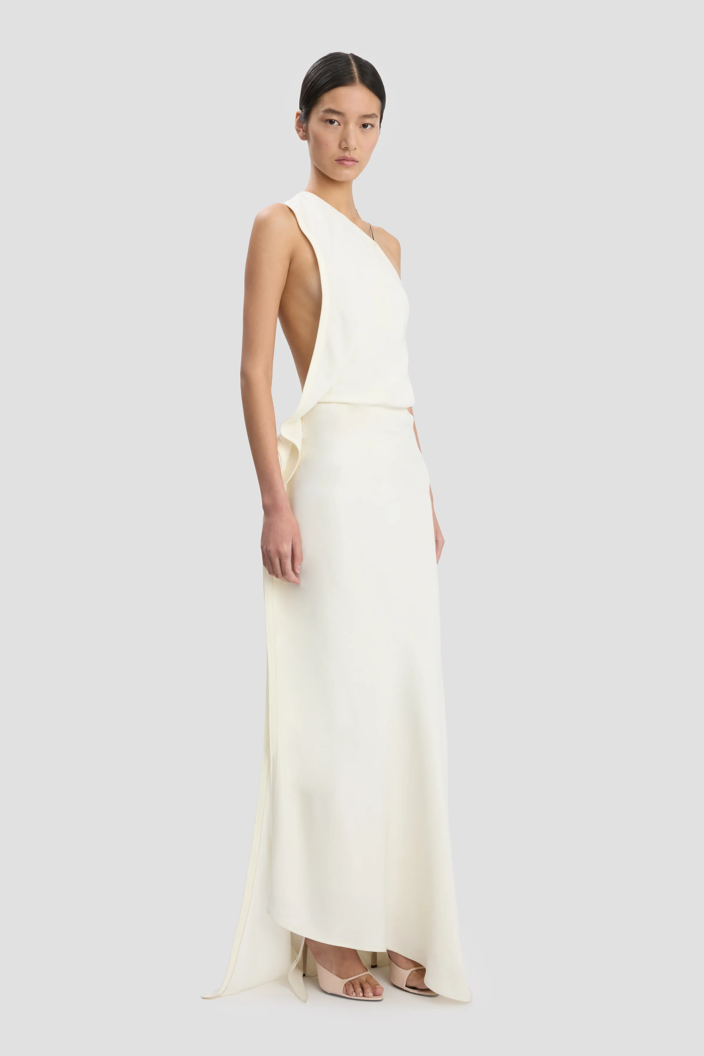 One-Shoulder Chain Detail Dress In Ivory - Image 2