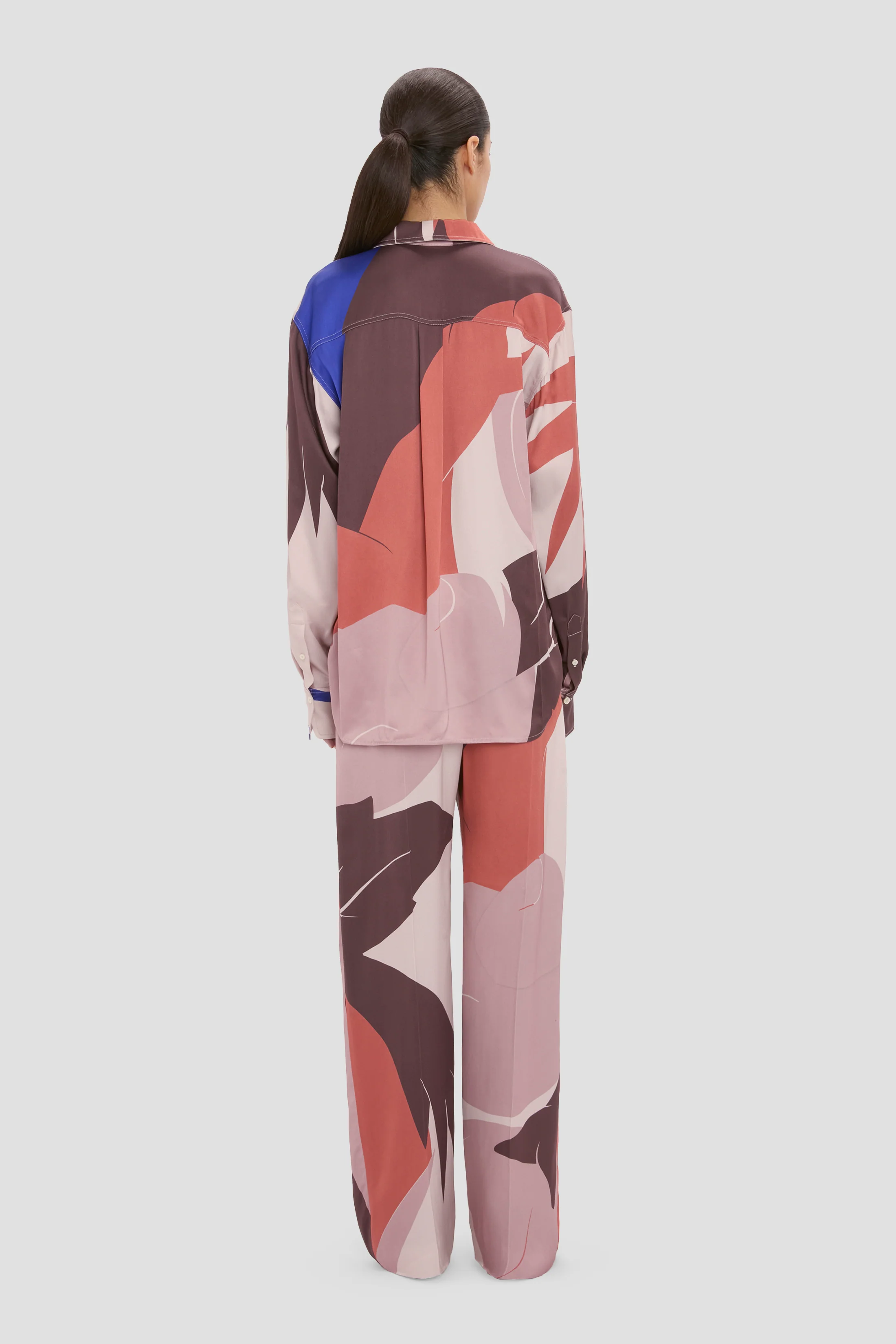 Remi Shirt In Abstract Earth Print - Image 4